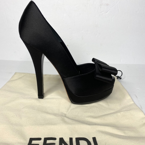 FENDI Deco Bow Black Platform Peep Toe Heels sz. 35 - $630 - Picture 2 of 8